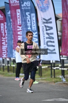 Runner Photo 1639215