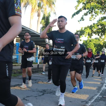 Runner Photo 1639219