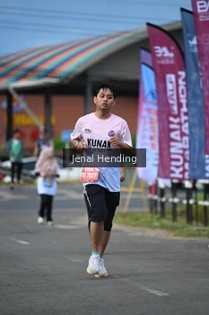 Runner Photo 1639246