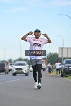 Runner Photo 1639594