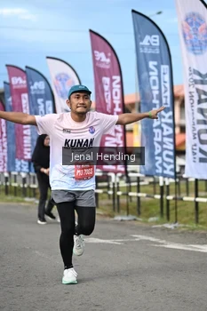 Runner Photo 1639649