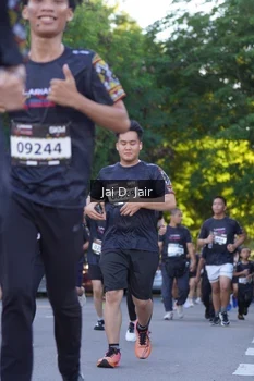 Runner Photo 1639675