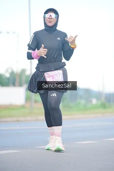 Runner Photo 1639870
