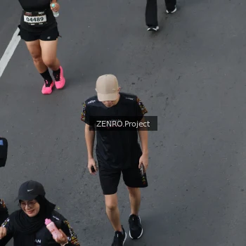 Runner Photo 1640003