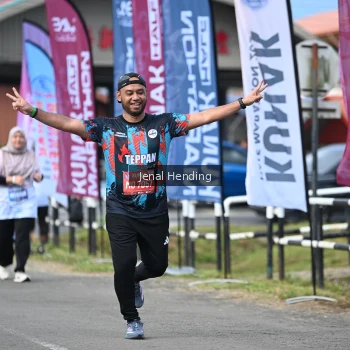 Runner Photo 1640007