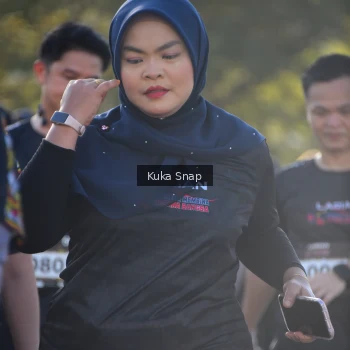 Runner Photo 1640063