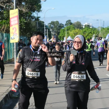 Runner Photo 1640070