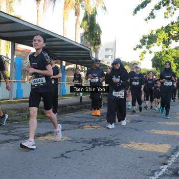 Runner Photo 1640121