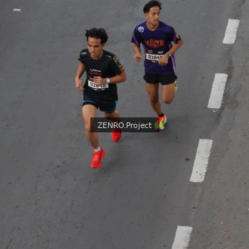Runner Photo 1640773