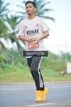 Runner Photo 1640973