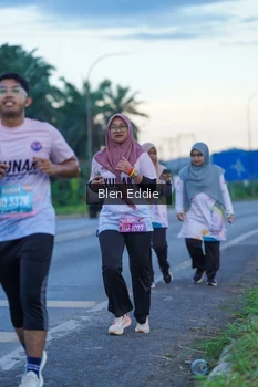 Runner Photo 1641131