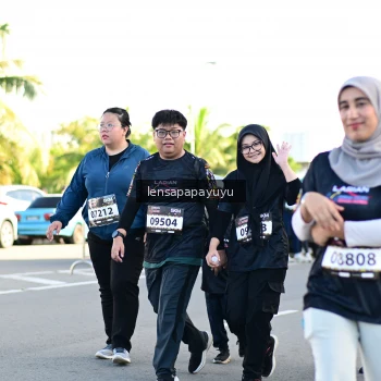 Runner Photo 1641137