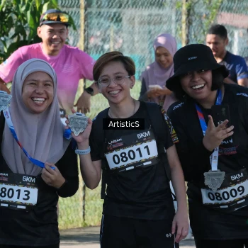 Runner Photo 1641143