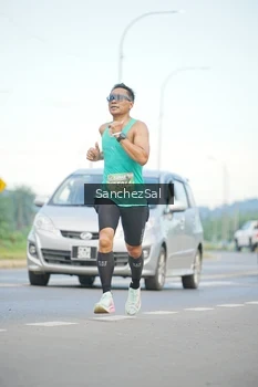 Runner Photo 1641174
