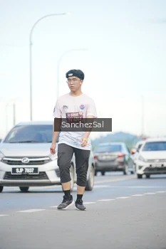 Runner Photo 1641200