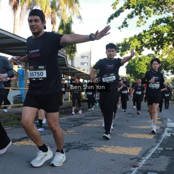 Runner Photo 1641248