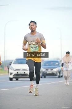 Runner Photo 1641252