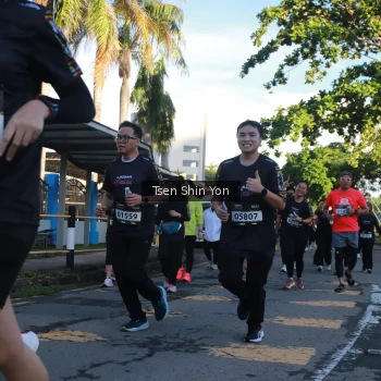 Runner Photo 1641283