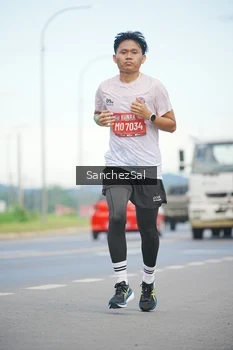 Runner Photo 1641310