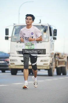Runner Photo 1641374