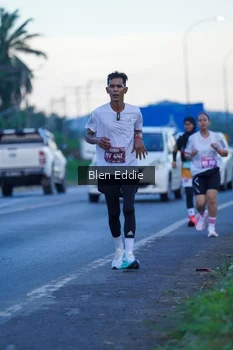 Runner Photo 1641617