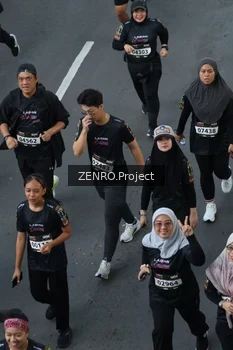 Runner Photo 1641621
