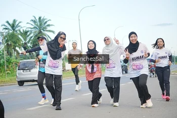 Runner Photo 1641623