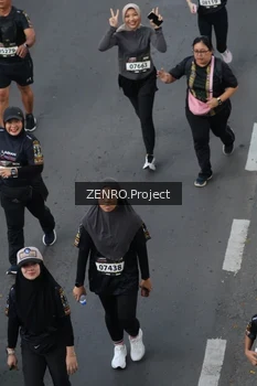 Runner Photo 1641685