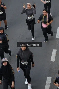 Runner Photo 1641694