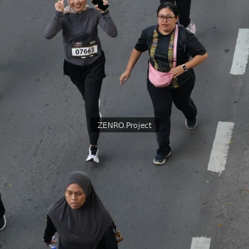 Runner Photo 1641736