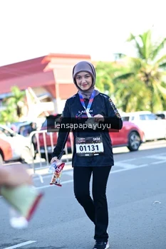 Runner Photo 1642021