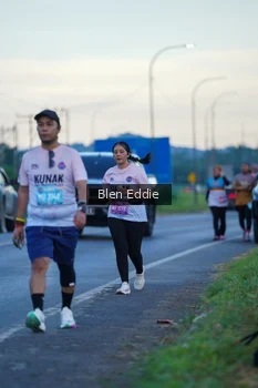 Runner Photo 1642036
