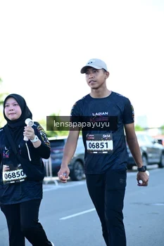 Runner Photo 1642047