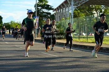 Runner Photo 1642137