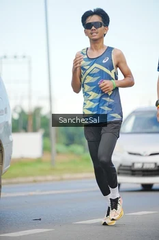 Runner Photo 1642156