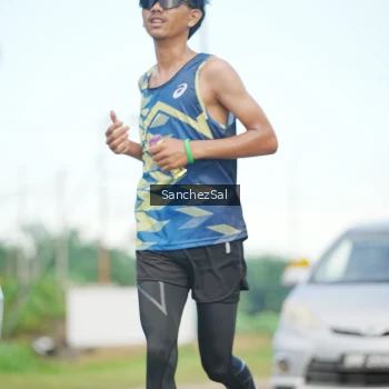 Runner Photo 1642198