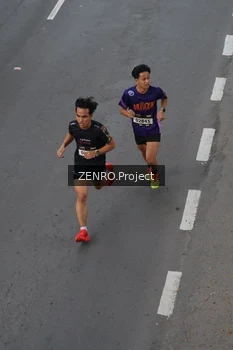 Runner Photo 1642243