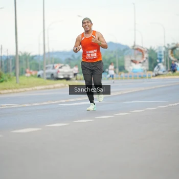Runner Photo 1642268