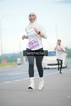 Runner Photo 1642304