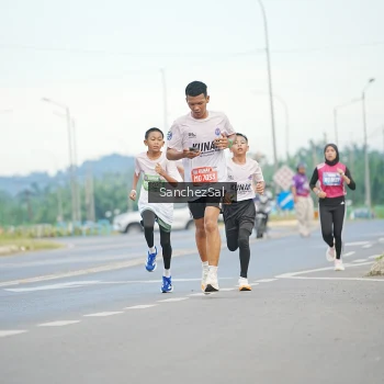 Runner Photo 1642384