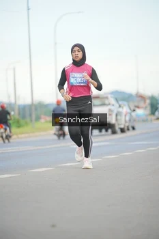 Runner Photo 1642513