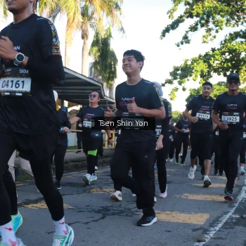 Runner Photo 1642542