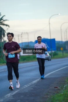Runner Photo 1642564