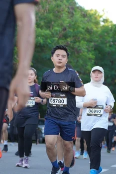 Runner Photo 1642628