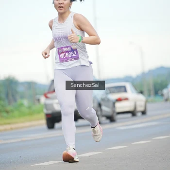 Runner Photo 1642692