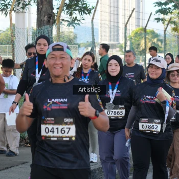Runner Photo 1642698