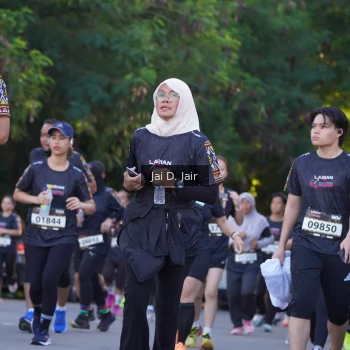 Runner Photo 1642720