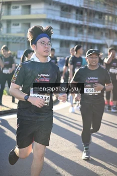 Runner Photo 1642744