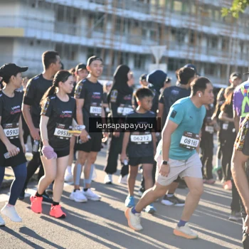 Runner Photo 1642878