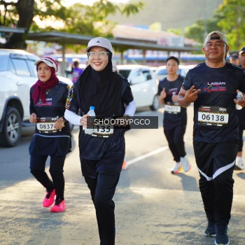 Runner Photo 1642911